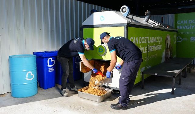 Balıkesir'de Büyükşehir kedi ve köpek maması üretiyor