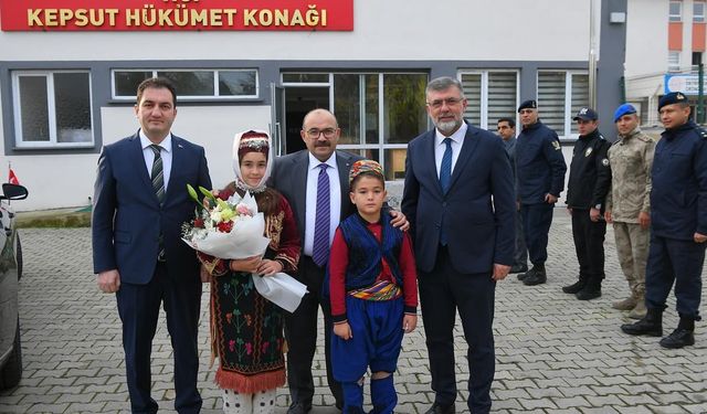 Vali Ustaoğlu’na Kepsut’ta Coşkulu Karşılama