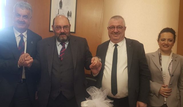 Mehmet Ertaş, Yunanlılar ele ele verdi