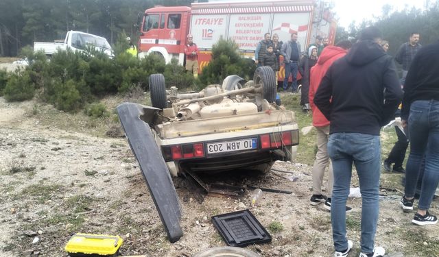 Balıkesir'de Otomobil Takla Attı, 4 Kişi Yaralandı