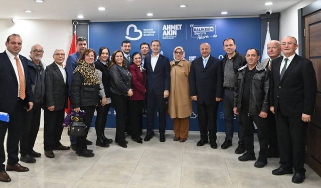 Karesi'nin muhtarları Ahmet Akın'dan çok memnun