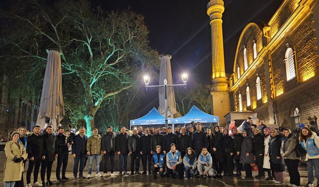 AK Parti Kandil Gecesi vatandaşlarla buluştu