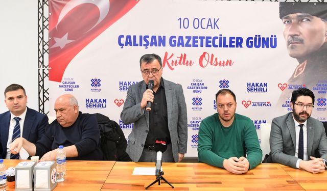 Hakan Şehirli, şehrin gazetecilerine sürpriz yaptı