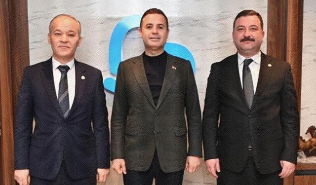 Balıkesir'de nezaket rüzgarı! MHP'den Başkan Akın’a ziyaret
