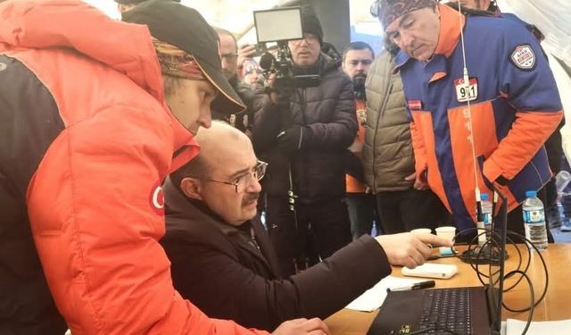 Sındırgı Depremi için Vali Ustaoğlu'dan ilk açıklama