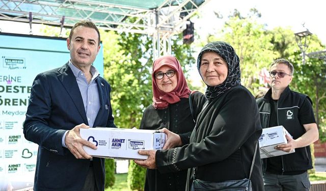 Akın'dan yüzde 100 destek.. O fotoğraf Karesi dikkat çekti
