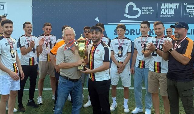 Balıkesir'in Galatasaray'ı ilk sezonunda şampiyon