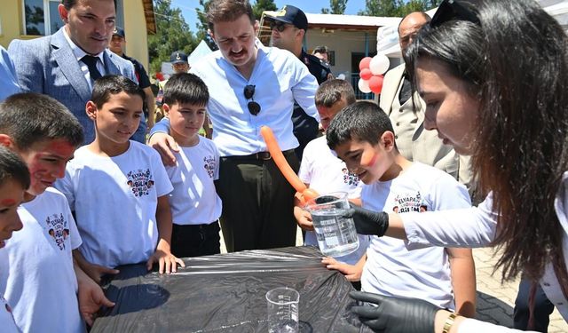 ELYAPAN'DA ÇOCUKLAR BİLİM VE SANATLA BULUŞTU