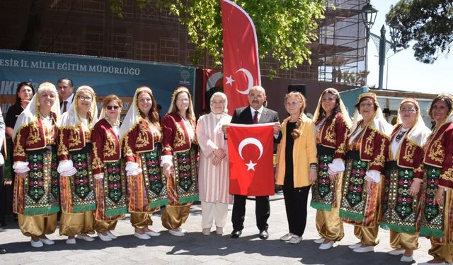 BALIKESİR'DE HAYAT BOYU ÖĞRENME ŞÖLENİ