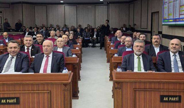 DİNÇER, YENİ SAFINDA YERİNİ ALDI