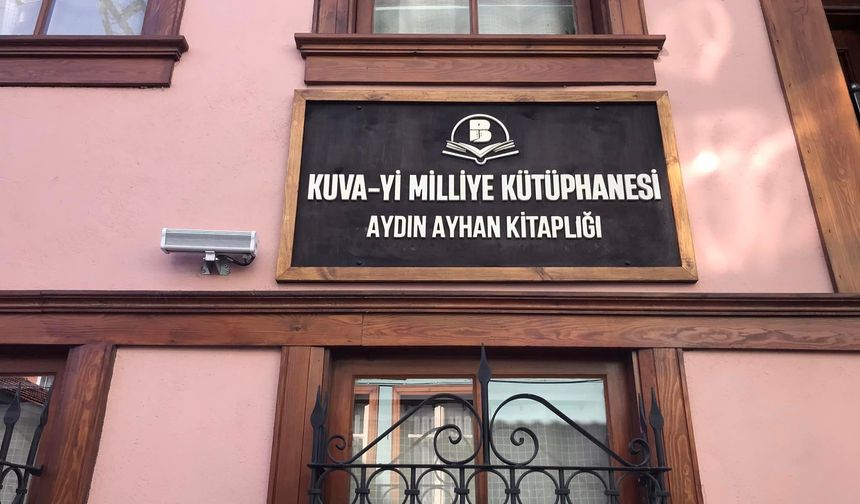 Balıkesir Büyükşehir Belediyesi, Cumhuriyet’in 100. yıldönümünü; yaptığı araştırmalar ve yazdığı kitaplarla şehrin en değerli şahsiyetlerinden olan Aydın Ayhan adına kütüphane açarak kutladı. Kuvayı Milliye Kütüphanesi Aydın Ayhan Kitaplığı’nın açılışı, Cumhuriyet’in 100. yılına yakış bir şekilde gerçekleştirildi.