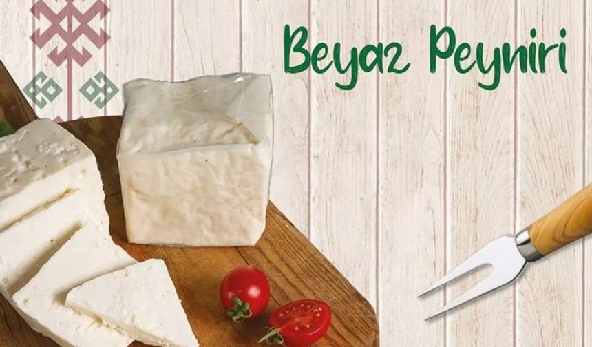 Üç Sütlü Balıkesir Beyaz Peynir: Kahvaltı dendiğinde akla ilk klasik beyaz peynir gelir. Balıkesir'in doğasında beslenen keçi, koyun, inek sütleri en yetenekli ustaların ellerinde işlenir, 3 ay olgunlaştıktan sonra kendine has kıvamıyla sofralara gelir.