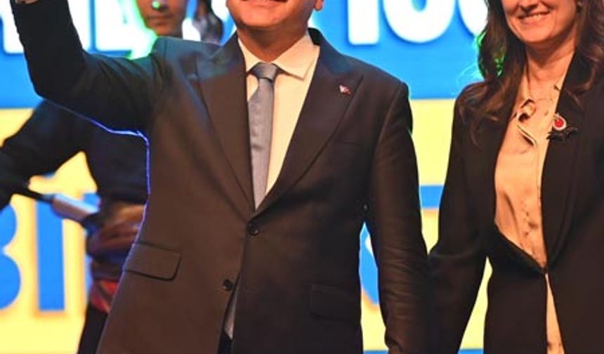 Balıkesir Büyükşehir Belediye Başkanı Yücel Yılmaz, 2024-2029 Şehir Yönetim Manifestosu Toplantısında ulaşım, kentsel dönüşüm, üst yapı, tarımsal kalkınma, istihdam, sosyal hizmetlerle ilgili projelerini açıkladı.
