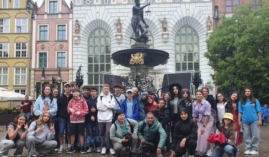 Kepsut Oktay Koçman öğrencileri Polonya'da