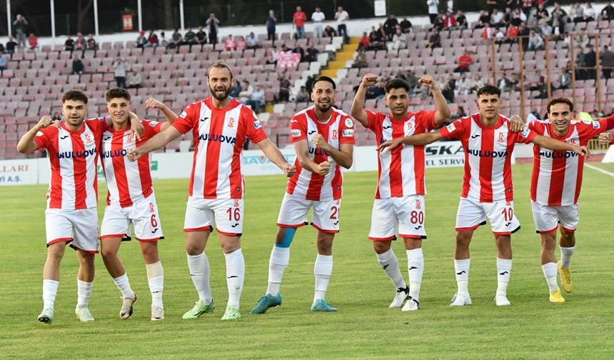 Balıkesirspor - Muşspor finali Adana'da oynanacak