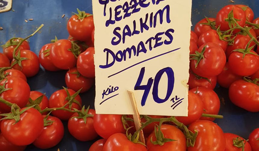 Domates 40 ila 60 lira arasında etiketlendi. 