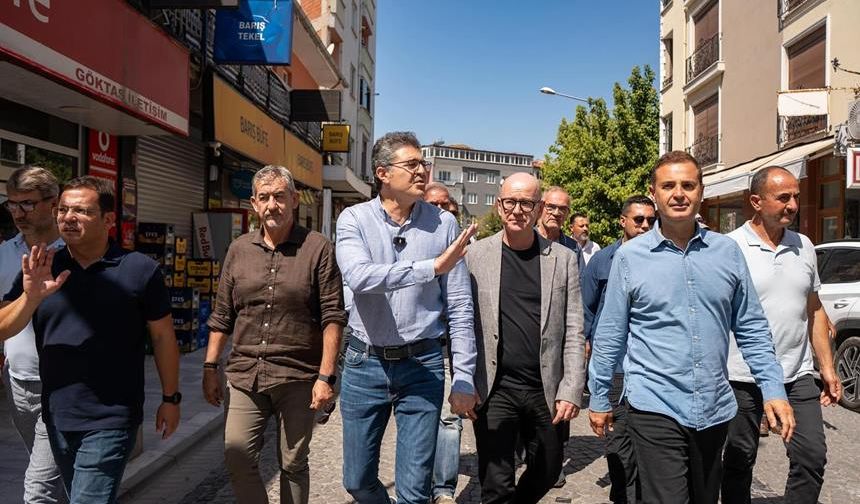 Deprem bölgesinde CHP’li vekillerden inceleme