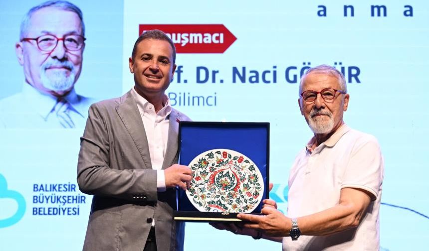 Ahmet Akın’dan deprem çağrısı: “Birlik olmalıyız”