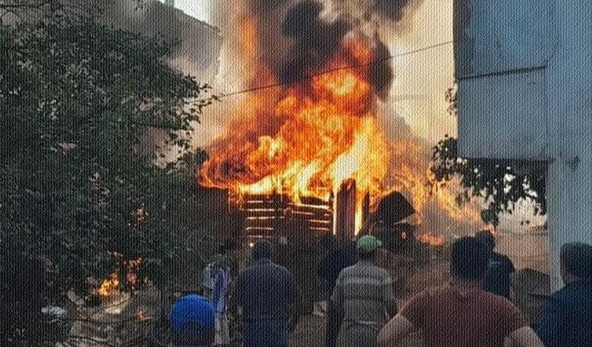 Dursunbey'de yangın. İnsanlar çaresizce seyretti!