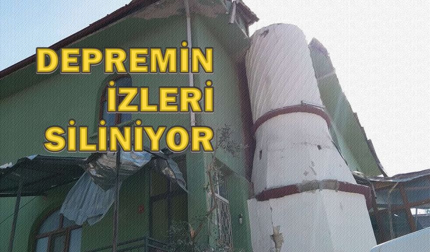 Sındırgı'da hasarlı minare güvenli şekilde yıkıldı