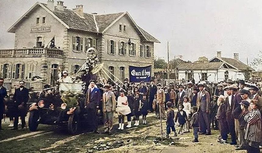 BİZİ BİZE DEĞİL, DÜŞMANLARIMIZA SORUN!