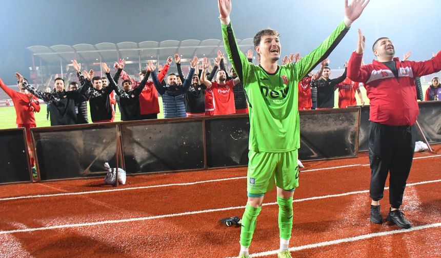 Balıkesirspor zirve yürüyüşünü sürdürdü