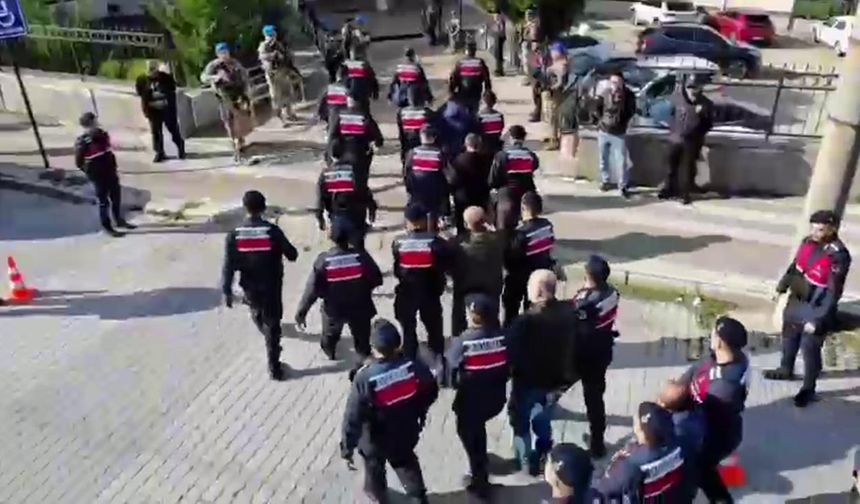 Balıkesir Jandarması Dursunbey'de temizlik yaptı