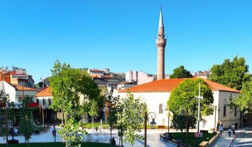 Dursunbey’de ‘Ezan Makamı’ Tartışması Büyüyor