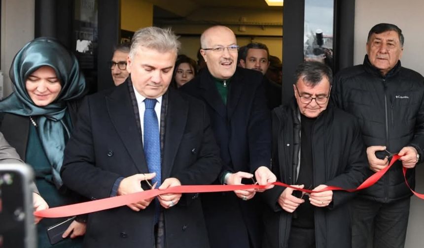 Feyyaz Çiftçi’nin Klinik Açılışı Balıkesir'i Buluşturdu