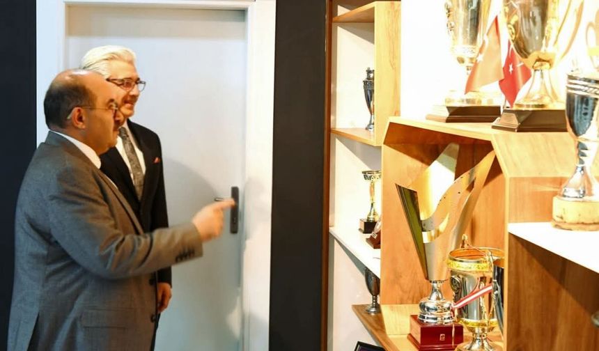 Balıkesirspor yönetimine Vali Ustaoğlu dopingi