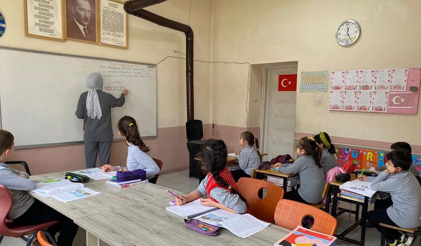 Birleştirilmiş sınıfta fedakârlıkla kurulan gelecek