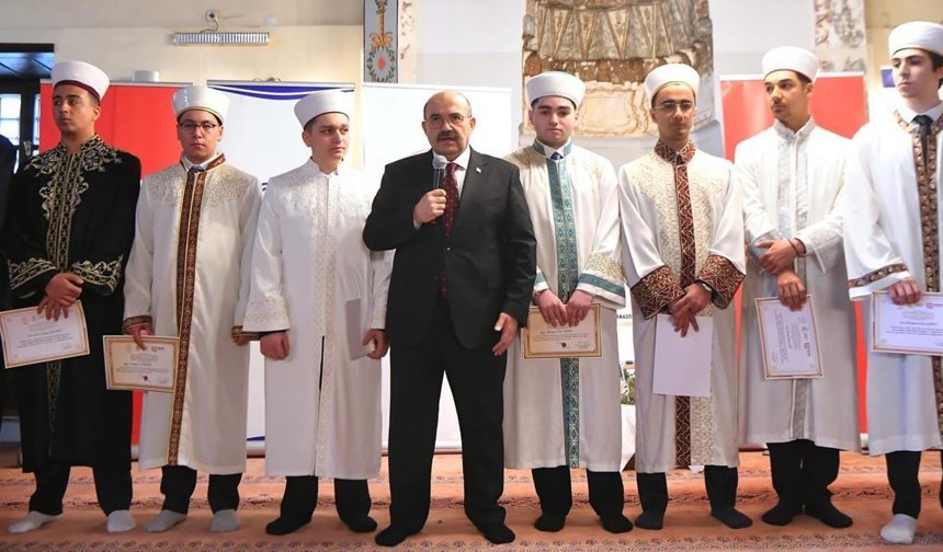 Balıkesir’de Genç Hatipler Hutbe Okuma Yarışması