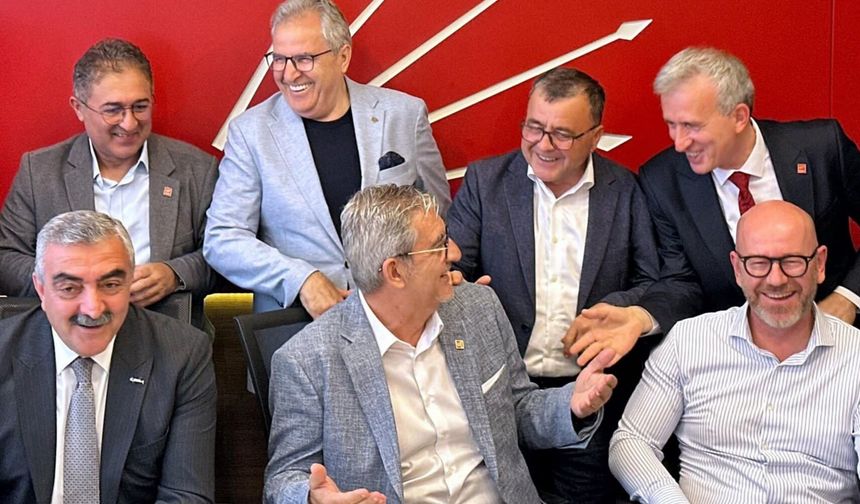 CHP’DE BAYRAMLAŞMA.. AKIN VE AKBIYIK YOKTU
