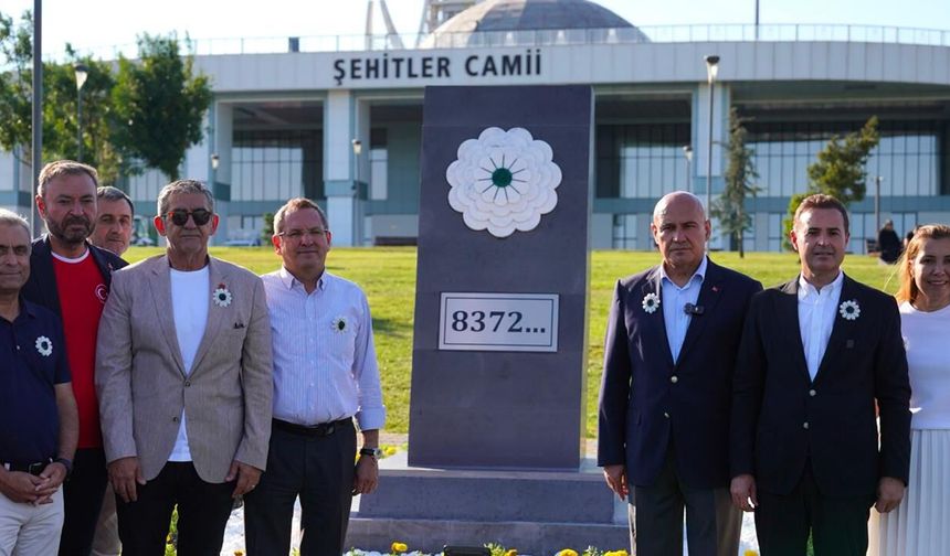 ÇAMLIK ŞEHİTLER CAMİSİ ÖNÜNE SREBRENİTSA ANITI!