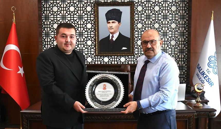 Başkan Mert Alper Acar’dan Vali Ustaoğlu’na Şükran Şildi