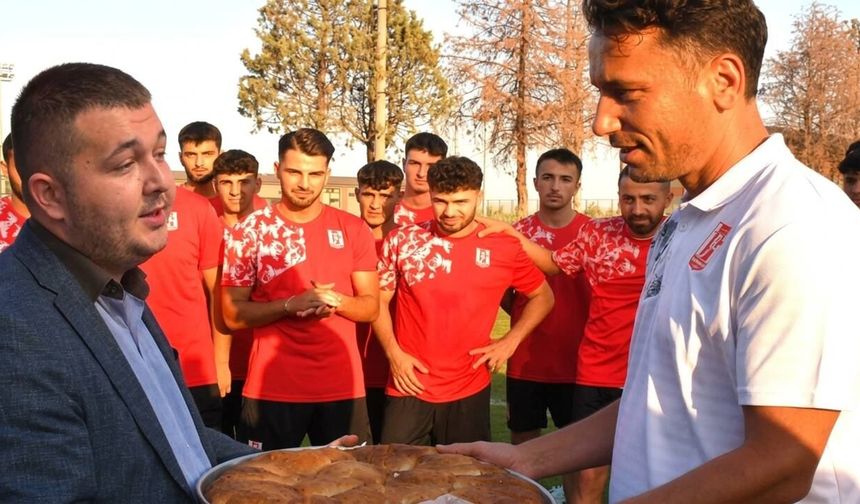 Balıkesirspor başkanı takımı Cem Kavçak'a teslim edecek