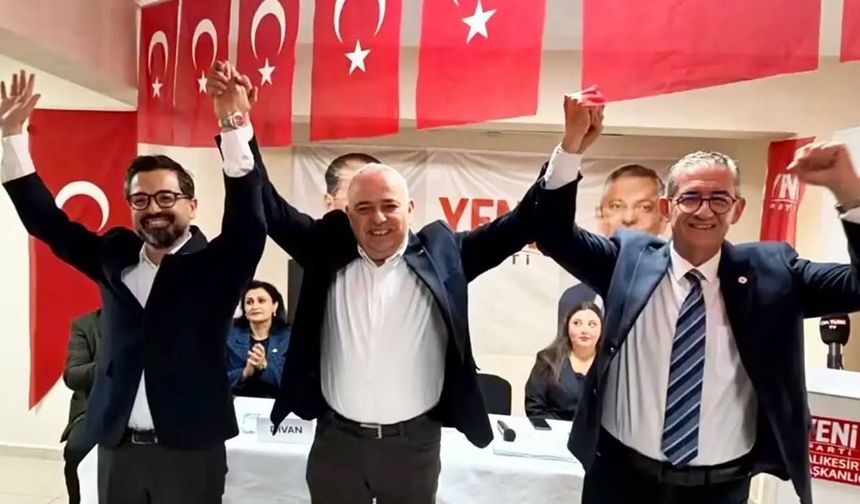 Yeni Parti eski başkan Köybaşı ile devam!