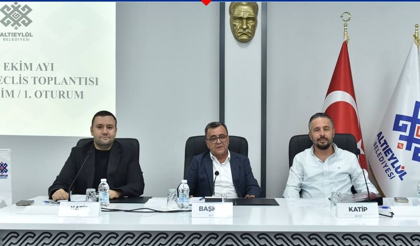 CHP'li başkana AK Parti ve MHP'li katip