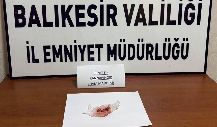 Manyas'ta Zehir Tacirlerine Darbe: 2 Gözaltı
